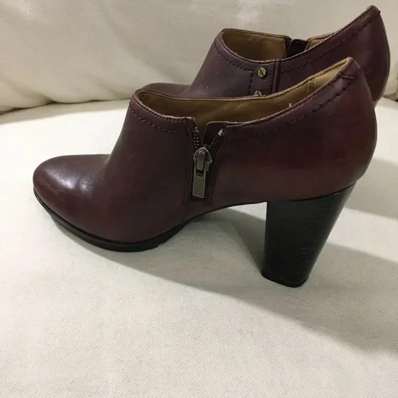 Clarks Lida Palmer Artisan Leather Heeled Clog - Picture 2 of 7